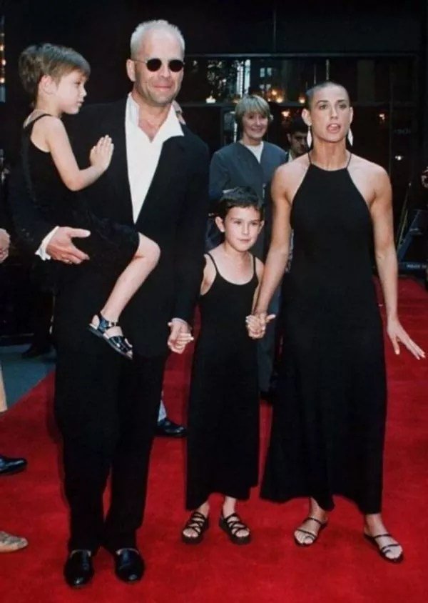 Experience the heartwarming moments of Bruce Willis with his daughter ...