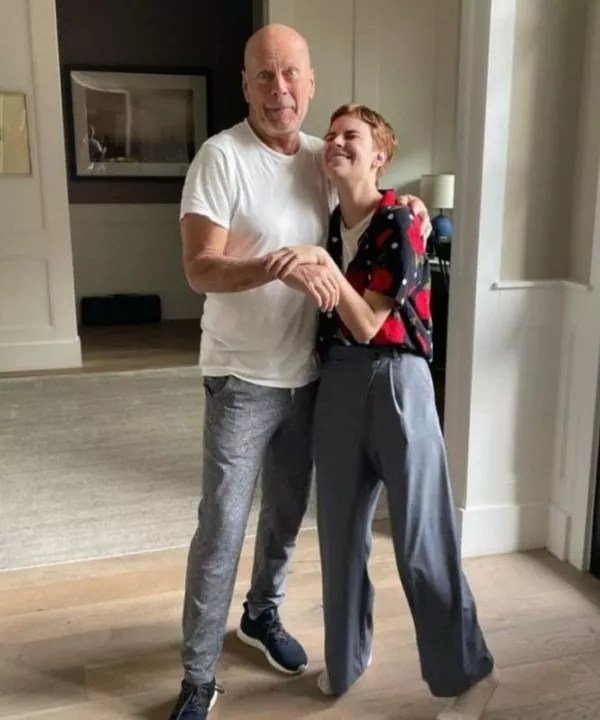 Experience the heartwarming moments of Bruce Willis with his daughter ...