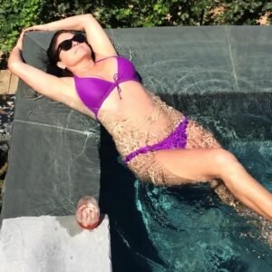 Valerie Bertinelli, 63, Shows Pics of Her ‘Overweight’ Body in a Swimsuit, Sparking an Online Stir