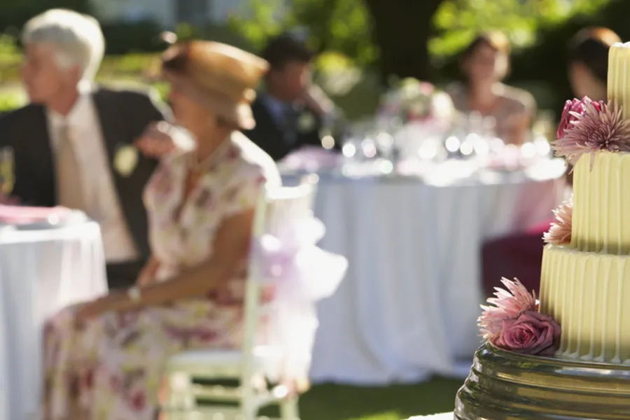 Woman sends list of rules to wedding guests – soon a lot of them start cancelling