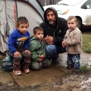 A Father Of Three Who Lives In A Tent, Selflessly Donates His Last $2 To A Stranger At A Gas Station