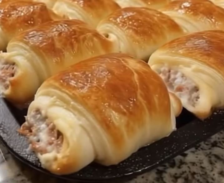 Cheesy Sausage Crescent Rolls – Quick & Delicious Comfort Food
